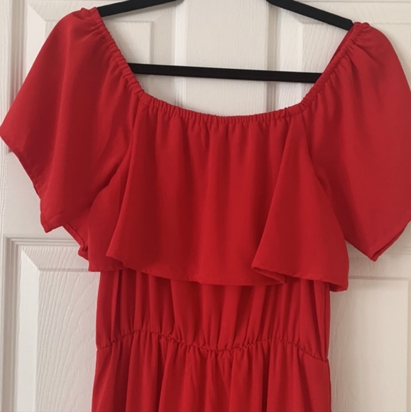 Gorgeous red dress - Picture 3 of 5